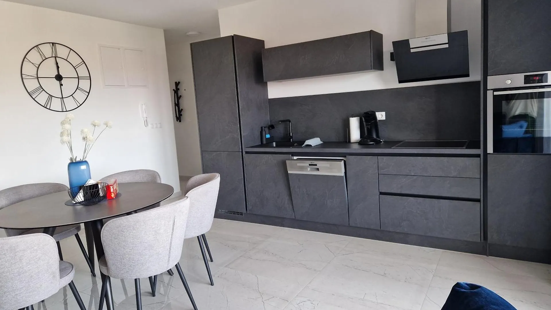 Deluxe Apartment Mila Nin